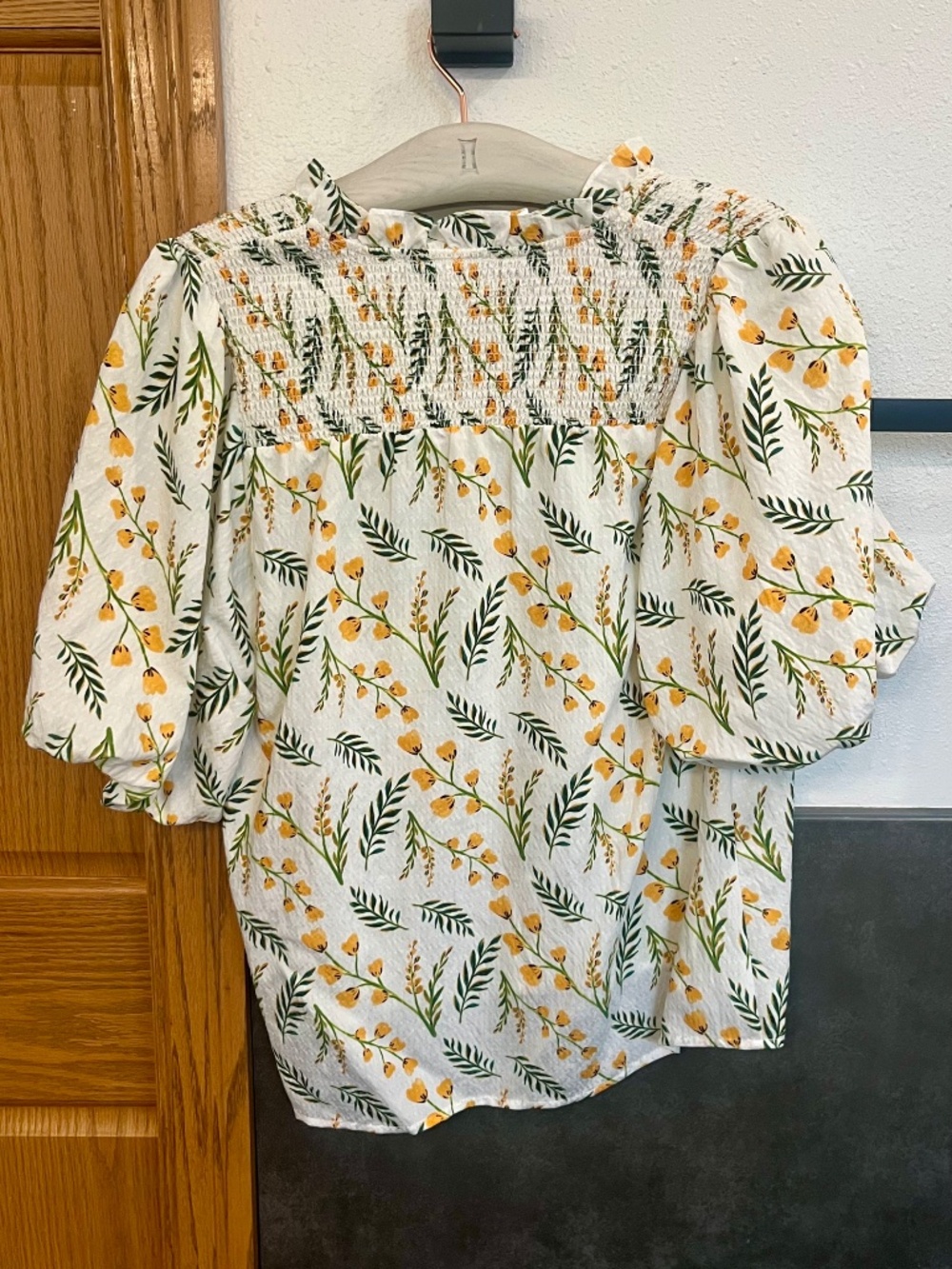 NWT THML Cream Yellow Floral Smocked Puff-Sleeve Blouse with Tassels Size XS - Picture 3 of 9